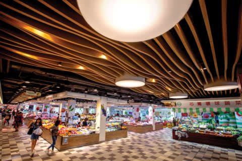 To Link REIT, revitalising fresh markets was all about opening up the spaces. To Link REIT, revitalising fresh markets was all about opening up the spaces.