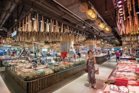 Even in the seafood section, the environment of renovated Link REIT fresh market is dry and clean. Even in the seafood section, the environment of renovated Link REIT fresh market is dry and clean.